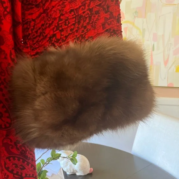 Vintage 1960’s Geoffrey Beene gown with mink cuffs - Picture 7 of 14